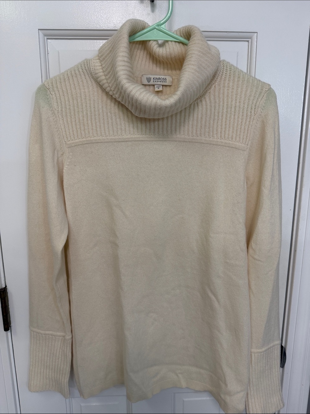 Kinross Cashmere Cream Cable-Yoke Turtleneck Sweater